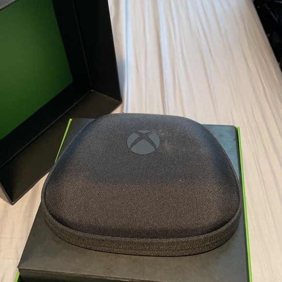 Xbox Elite 2 - Picture 2 of 4
